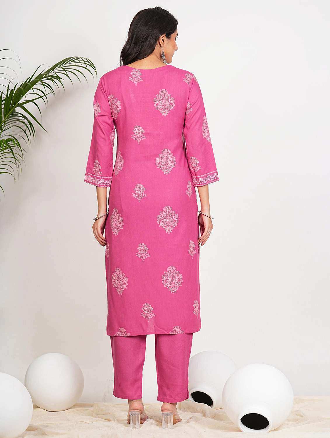 women three quarter sleeve kurta pant with dupatta set - 22080565 - Standard Image - 3