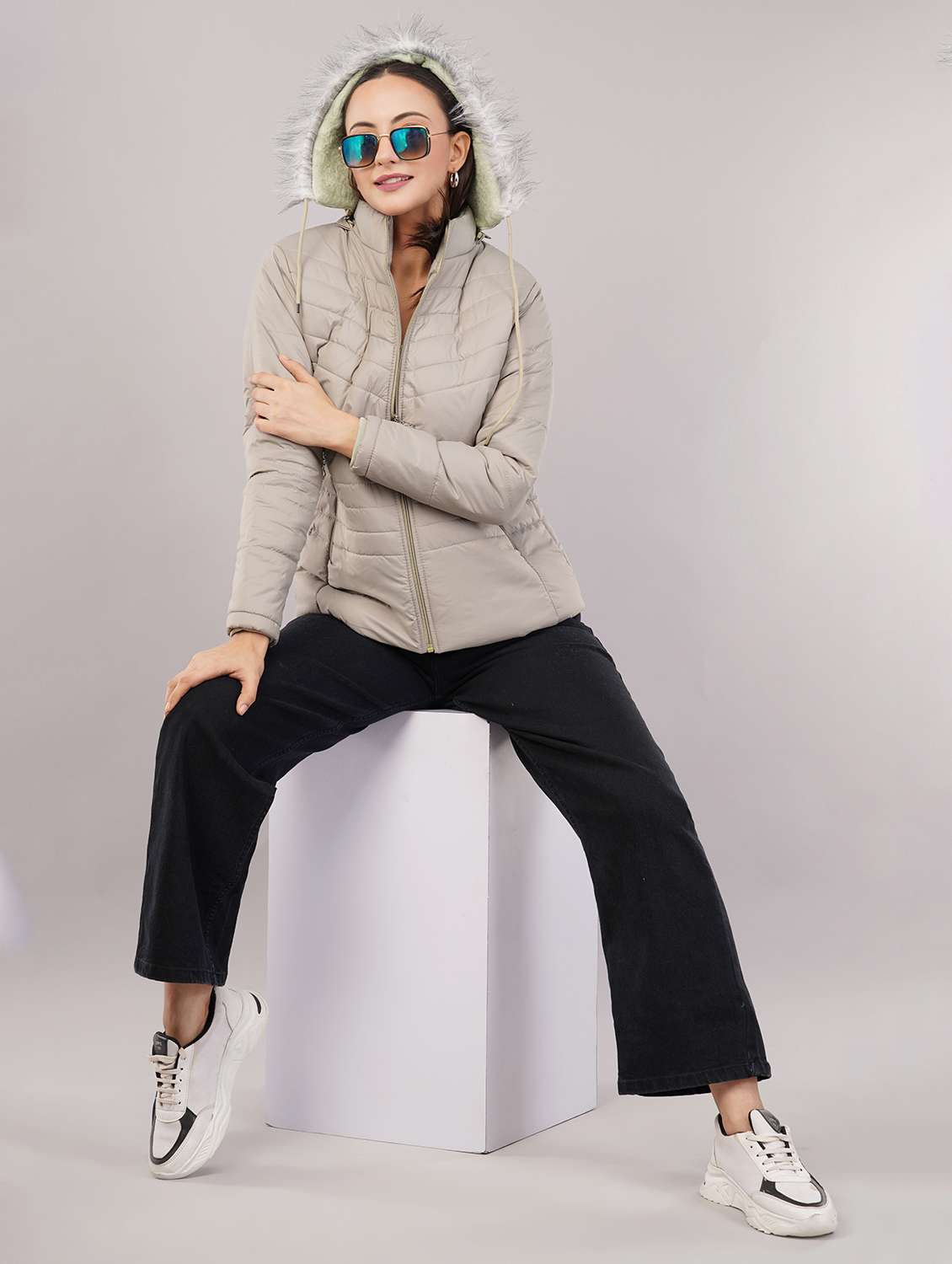 women solid long sleeve hooded quilted jacket - 22080935 -  Standard Image - 3