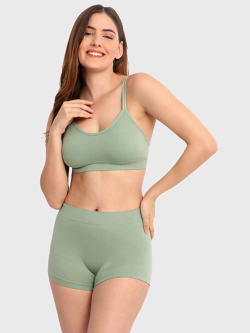 women solid bra and boy shorts set