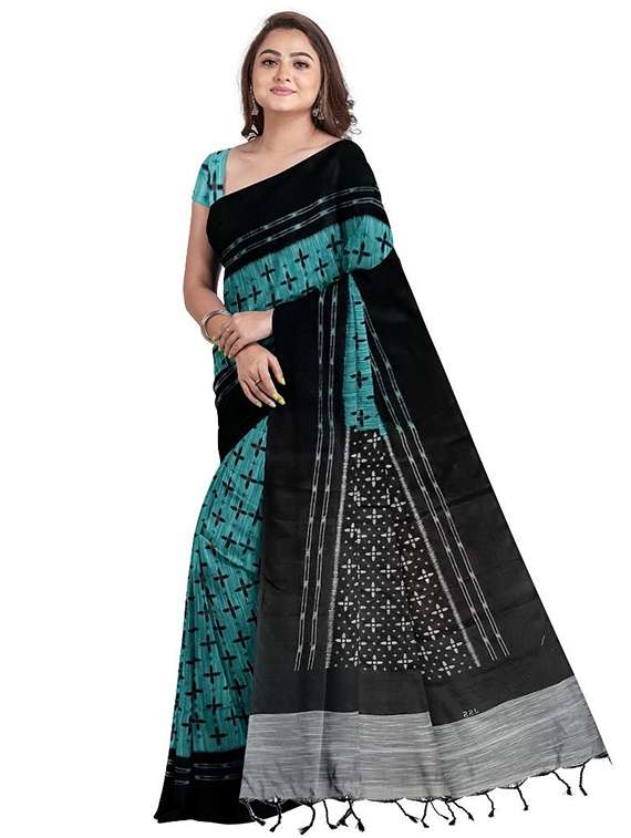 women self design handloom saree with blouse