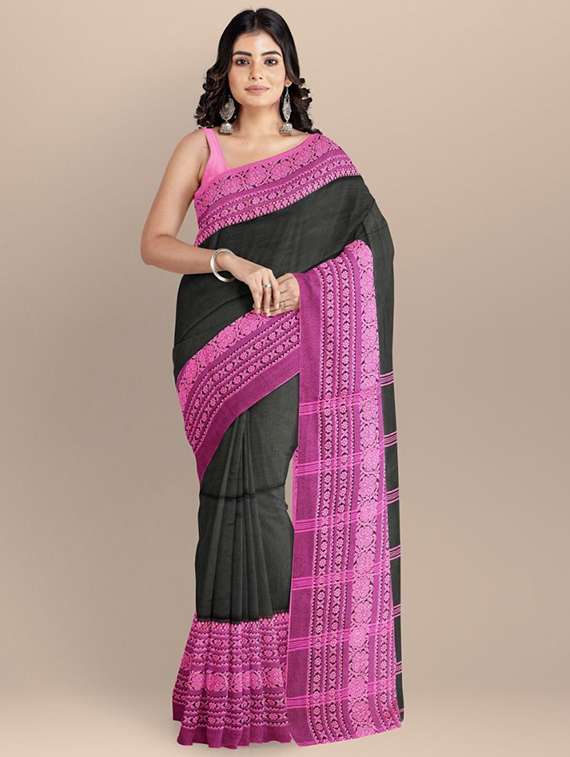 women solid with bordered handloom saree with blouse - 22081918 - Zoom Image - 0