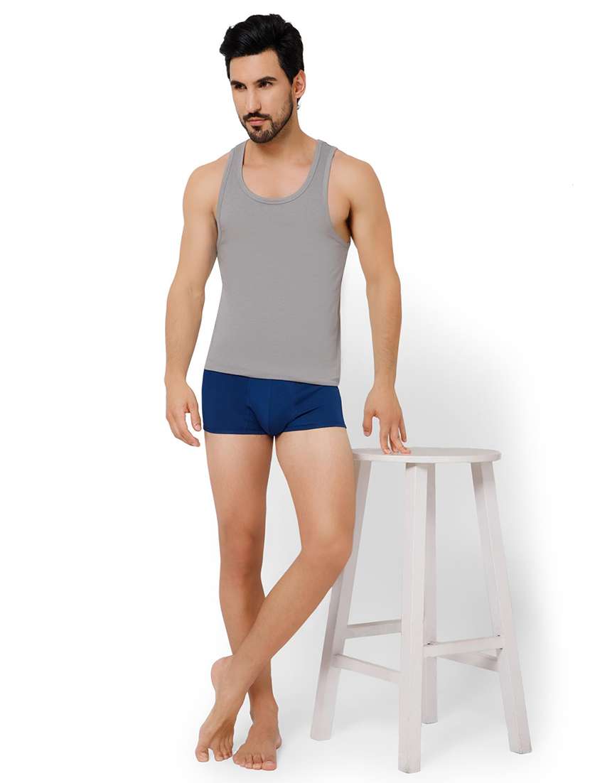 men solid scoop neck vest - 22081987 - Standard Image - 5