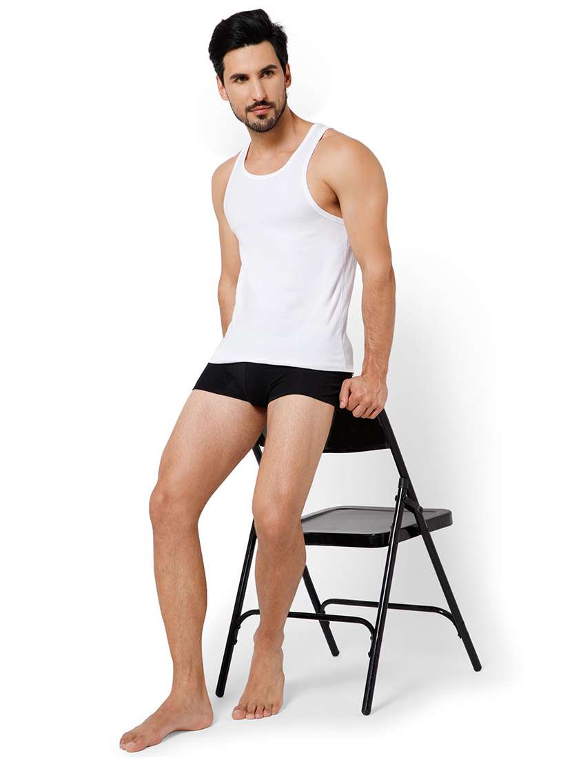 men solid scoop neck vest - 22081988 - Standard Image - 5