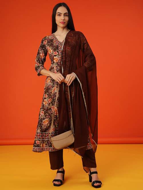 women three quarter sleeve kurta and pant with dupatta - 22082138 -  Standard Image - 0