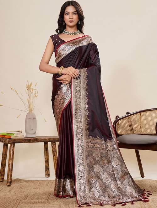 women solid with bordered saree with blouse - 22082196 -  Standard Image - 0