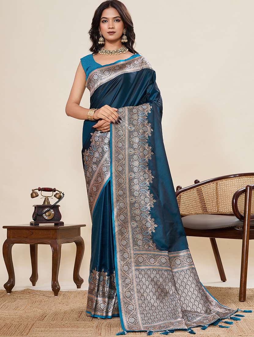 women solid with bordered saree with blouse - 22082198 -  Zoom Image - 0