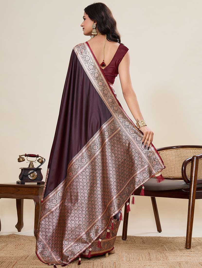 women solid with bordered saree with blouse - 22082199 - Standard Image - 3