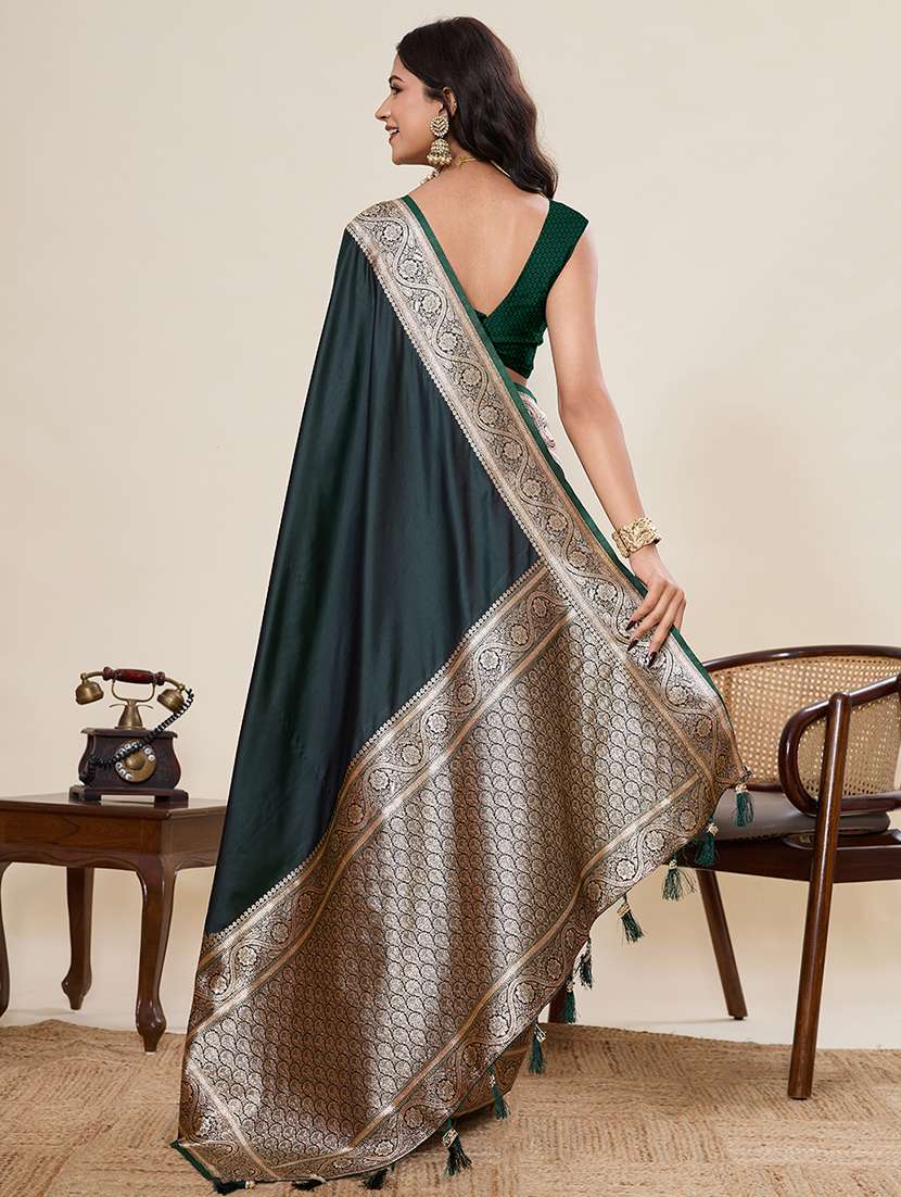 women solid with bordered saree with blouse - 22082200 - Standard Image - 3