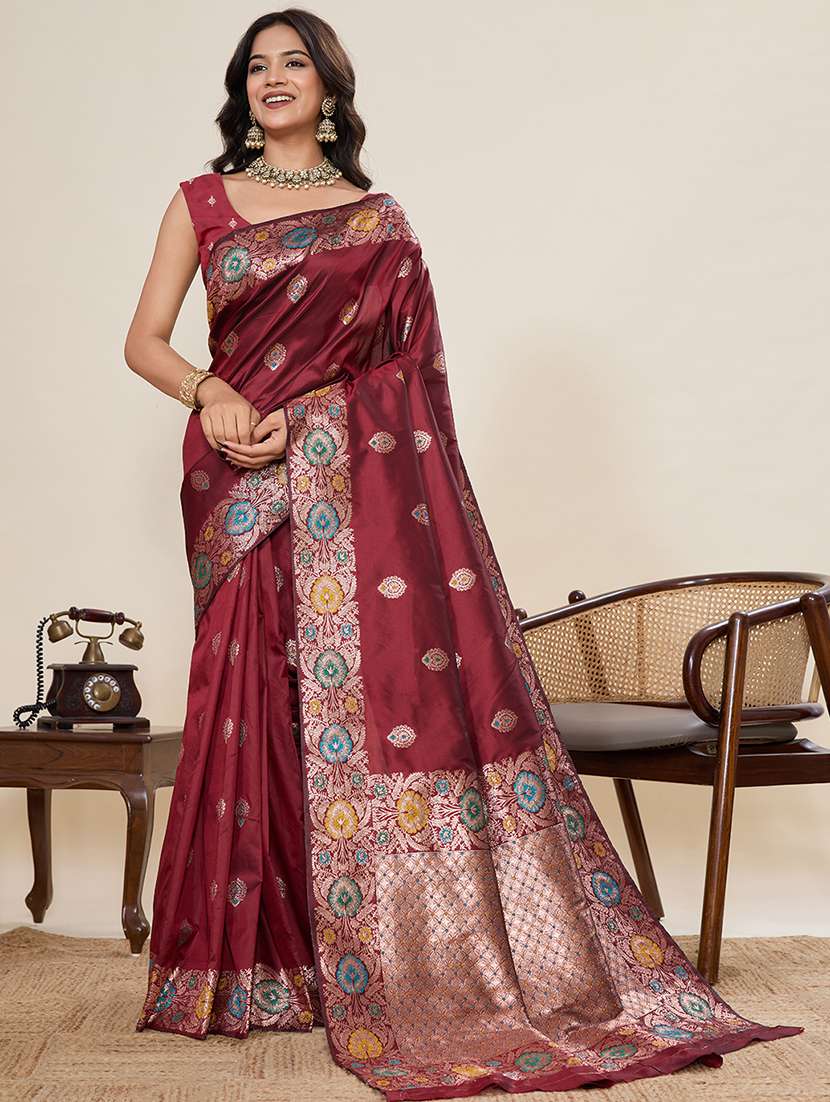 women self design banarasi saree with blouse
