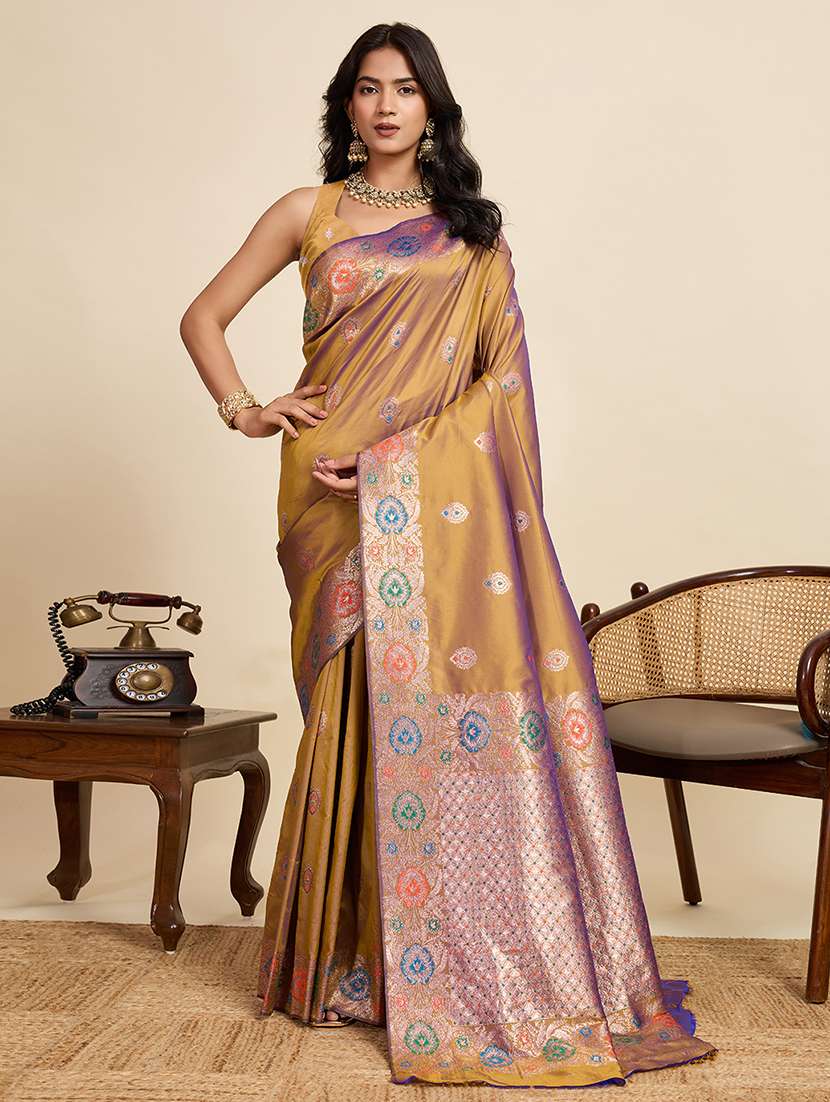women self design banarasi saree with blouse