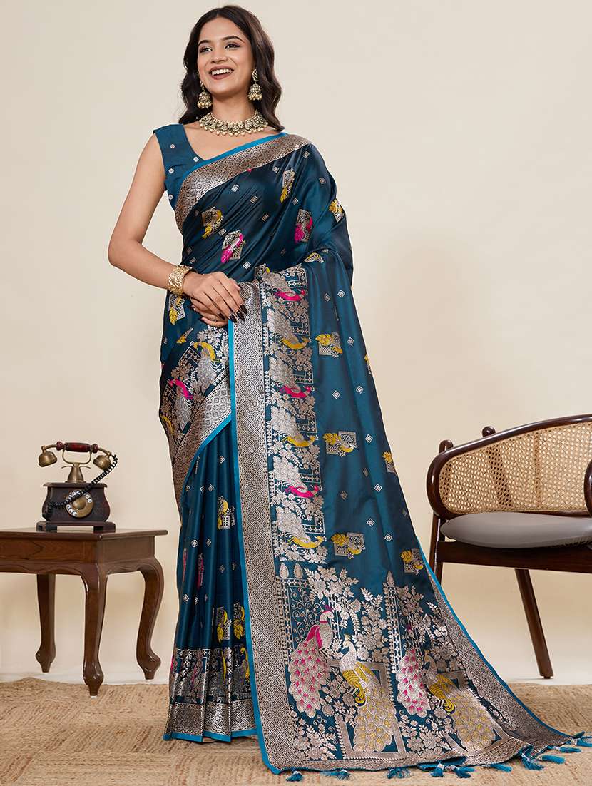 women self design banarasi saree with blouse