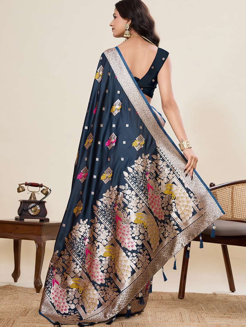 women self design banarasi saree with blouse - 22082224 - Standard Image - 3