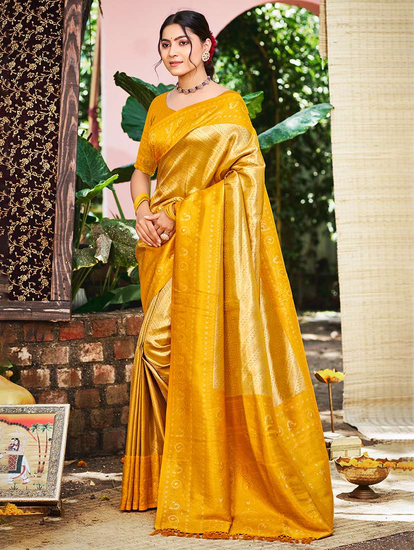 women self design kanjivaram saree with blouse