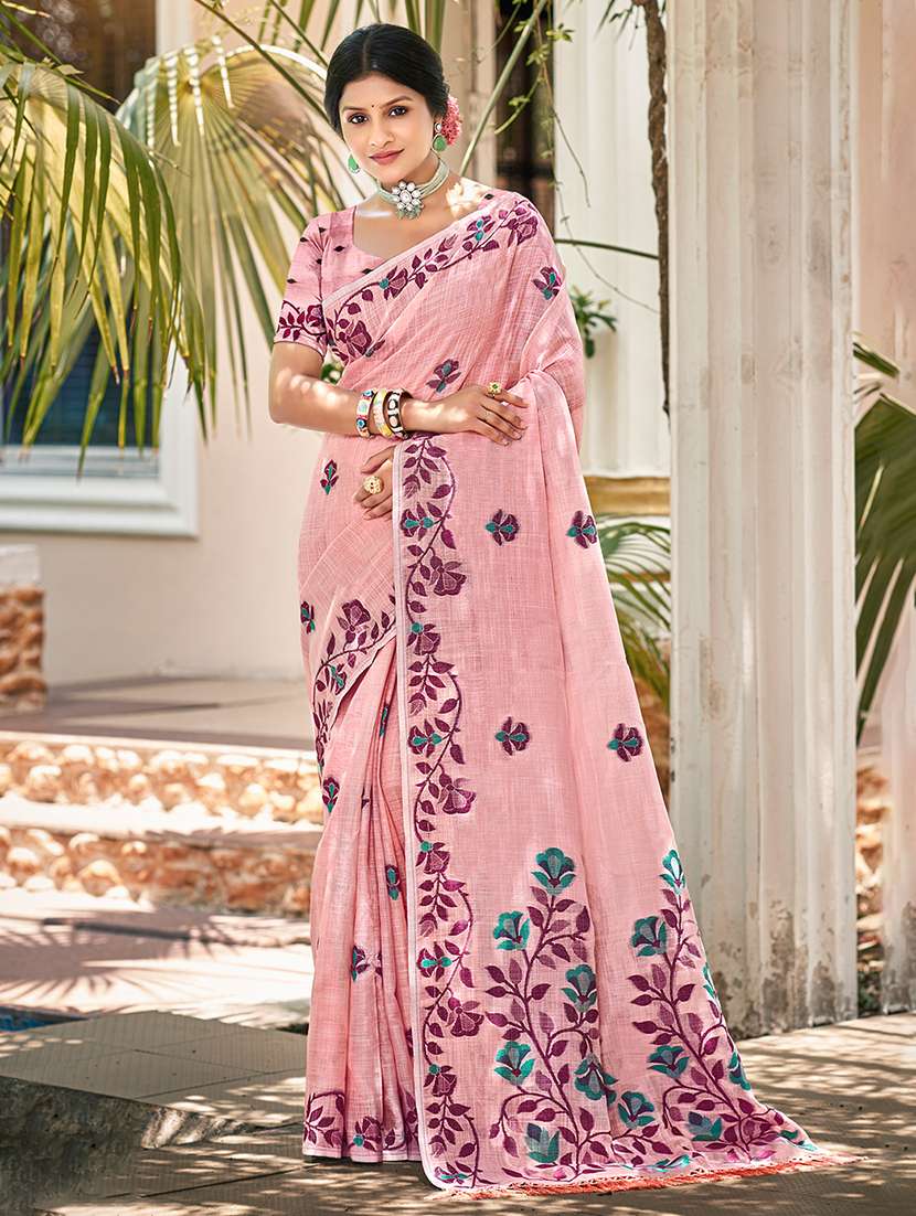 women self design handloom saree with blouse