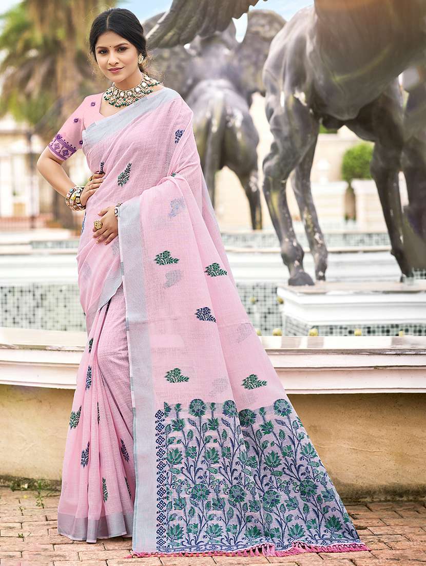 women self design handloom saree with blouse