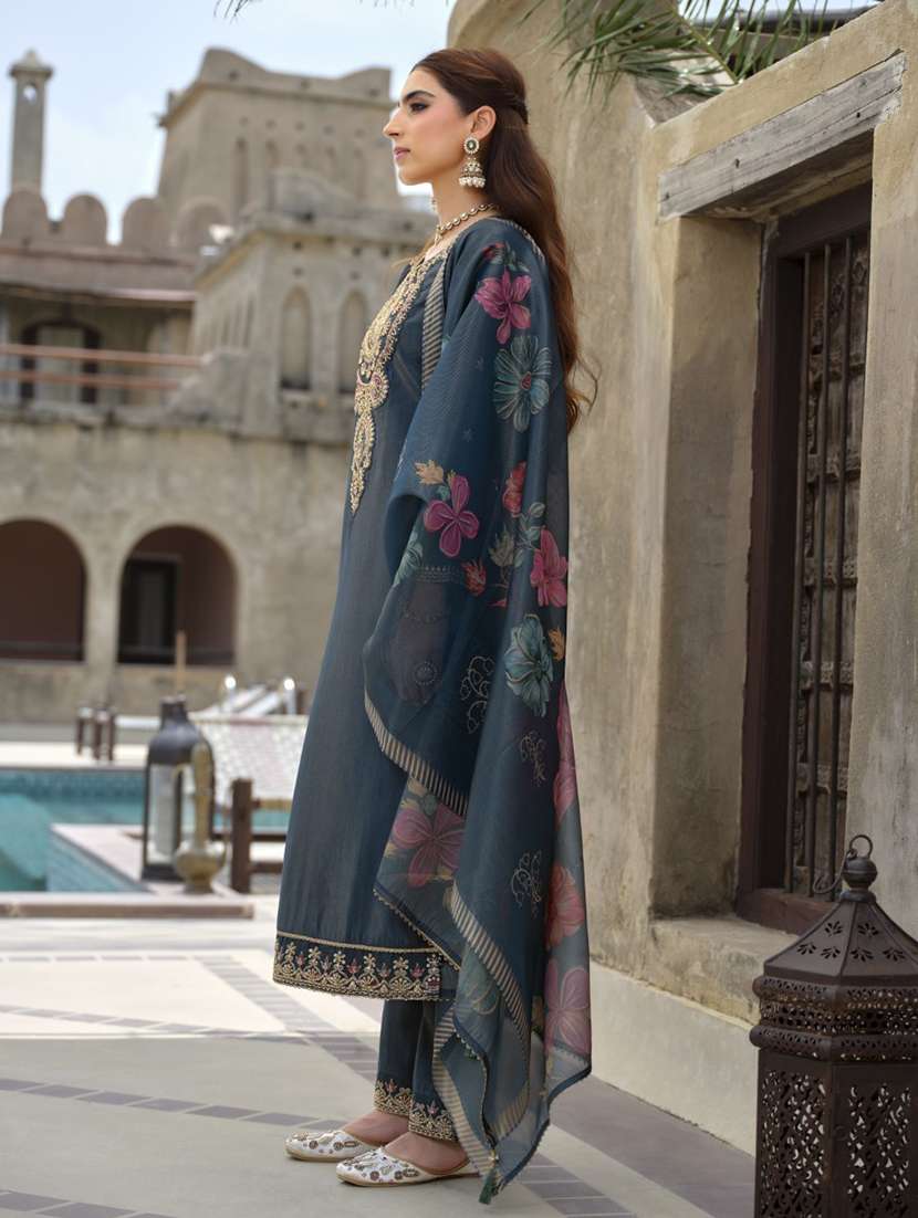 women embroidered long sleeve kurta pant with dupatta set - 22082545 - Standard Image - 3