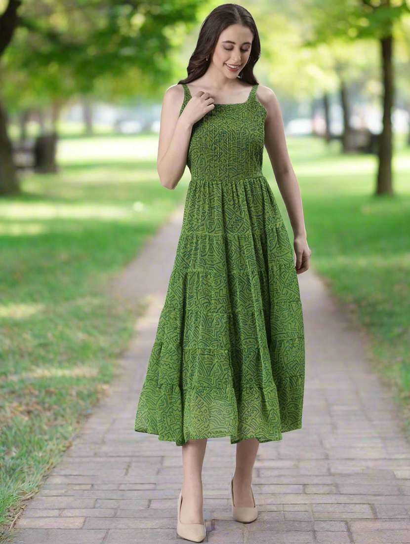 women printed shoulder strap tiered dress - 22082550 - Standard Image - 5