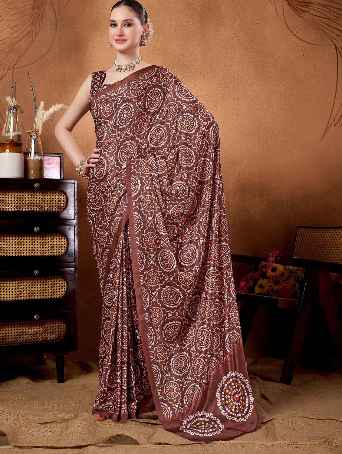 women printed casual wear saree with blouse - 22082999 -  Zoom Image - 0