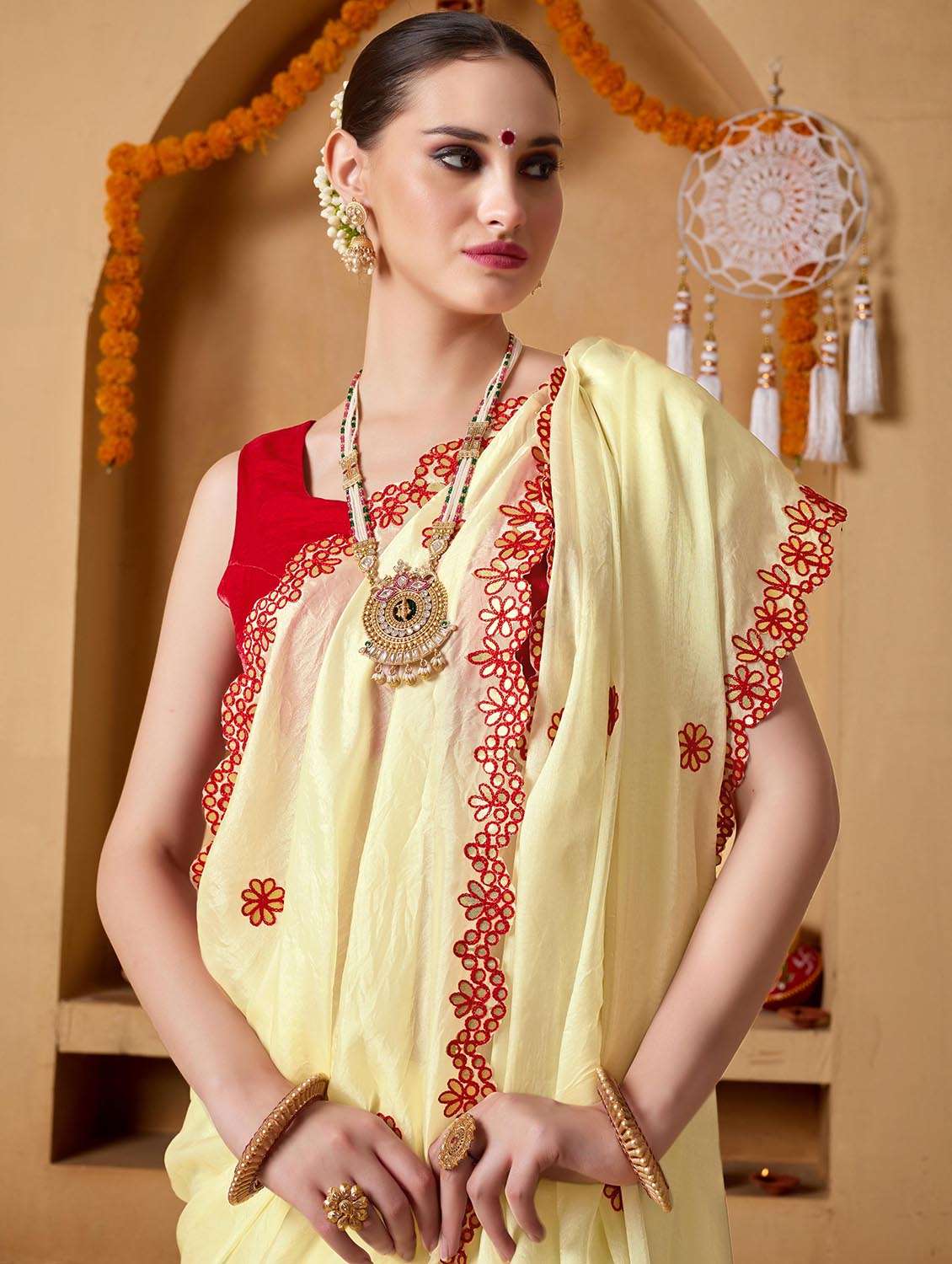 women solid with work embroidered saree with blouse - 22083007 -  Standard Image - 3