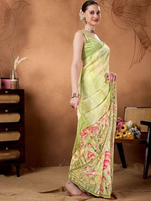 women floral printed saree with blouse - 22083018 - Standard Image - 0