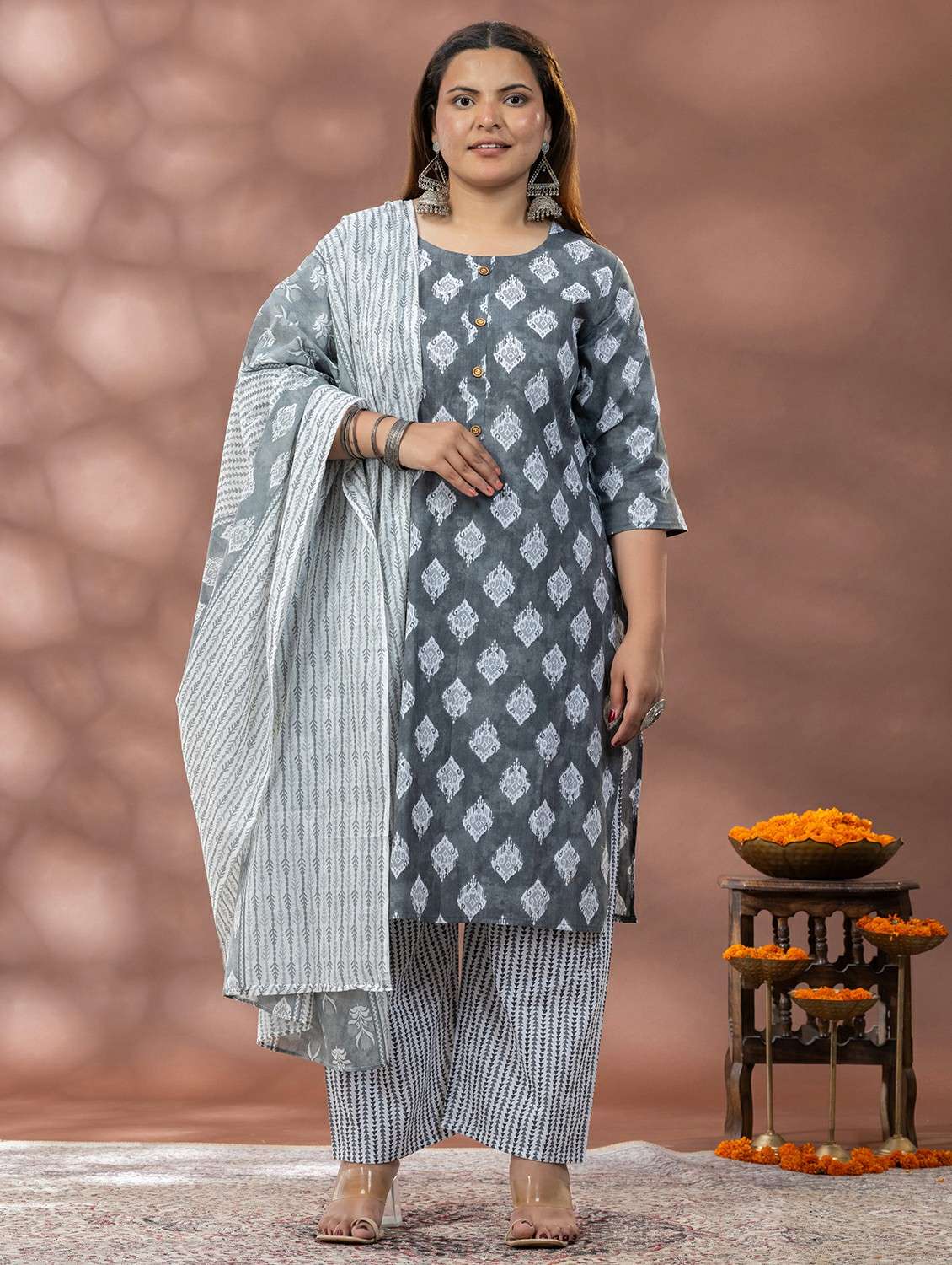 women printed three quarter sleeve kurta pant with dupatta set