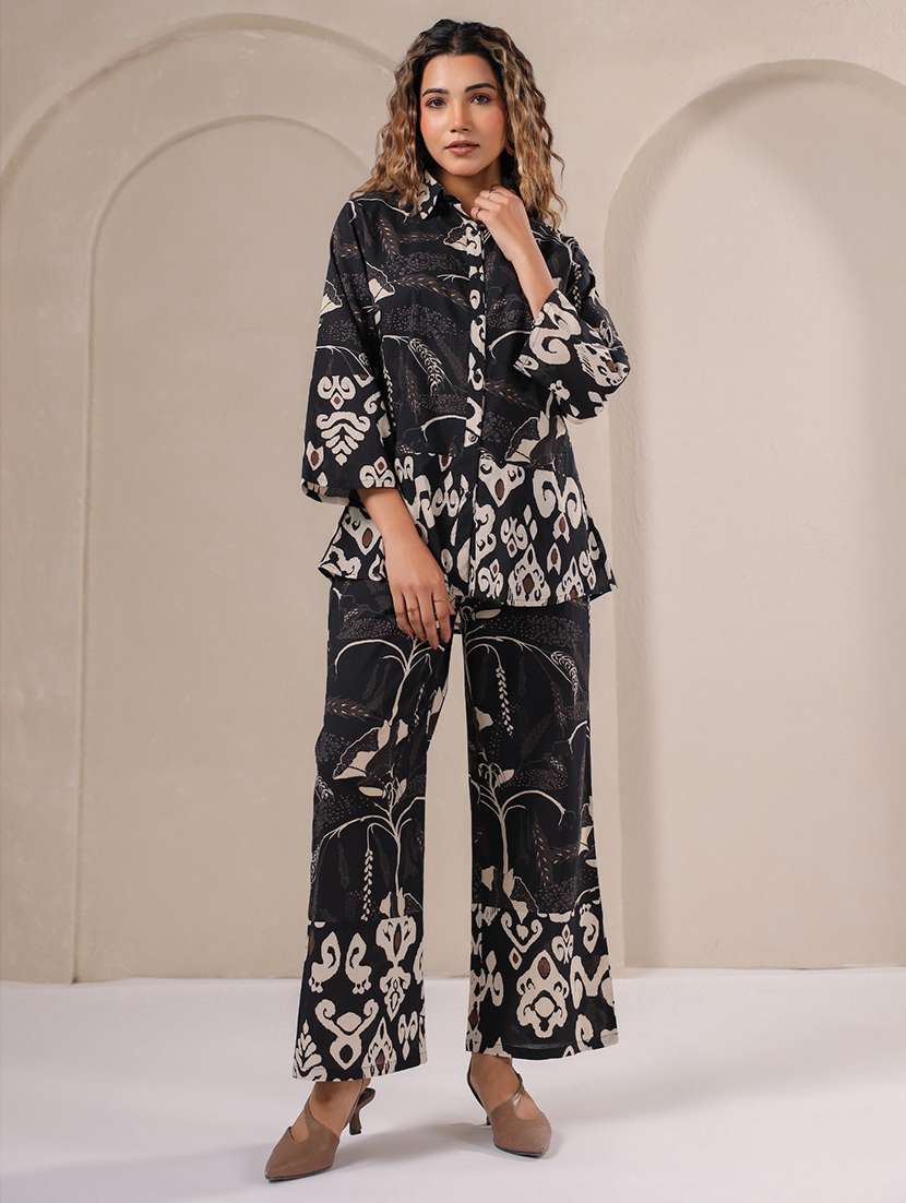 women printed three quarter sleeve shirt & trouser co-ord set