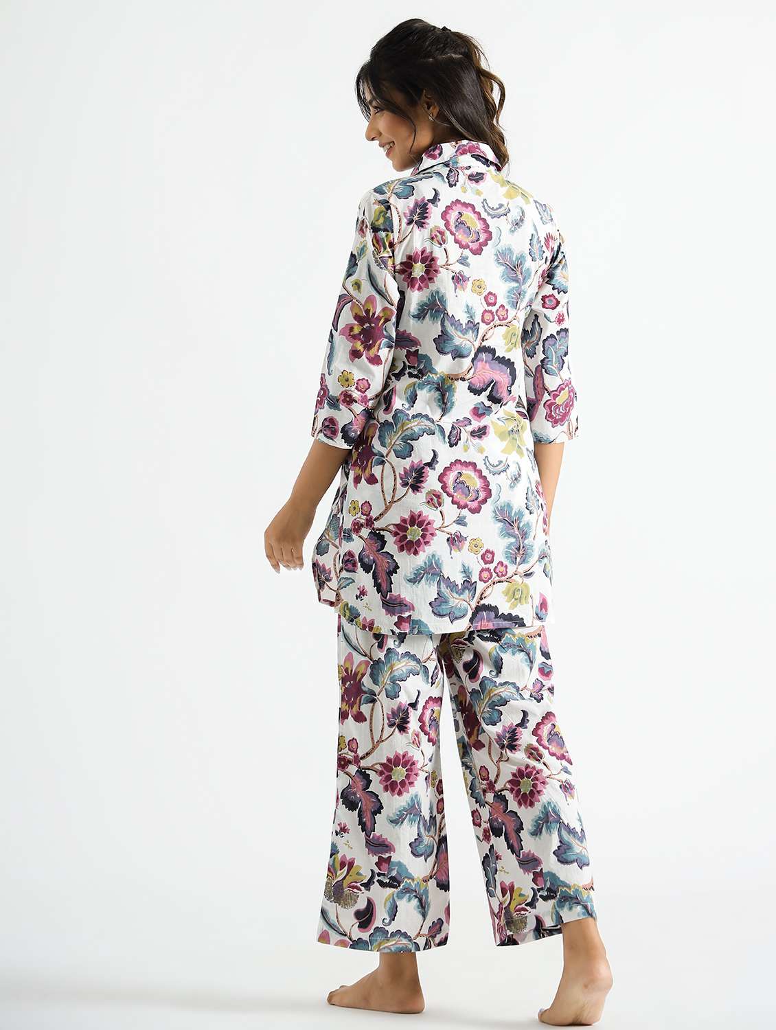 women three quarter sleeve regular fit ethnic co-ord set - 22083133 -  Standard Image - 3