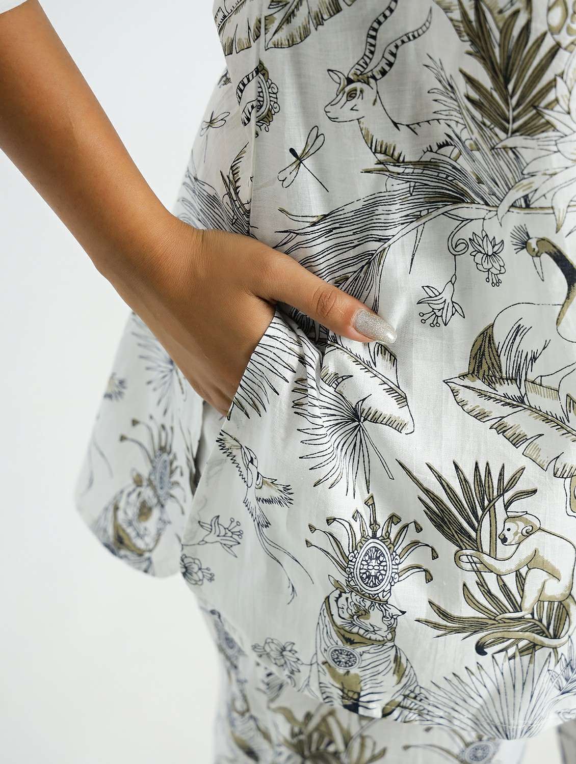 women three quarter sleeve regular fit ethnic co-ord set - 22083134 -  Standard Image - 5