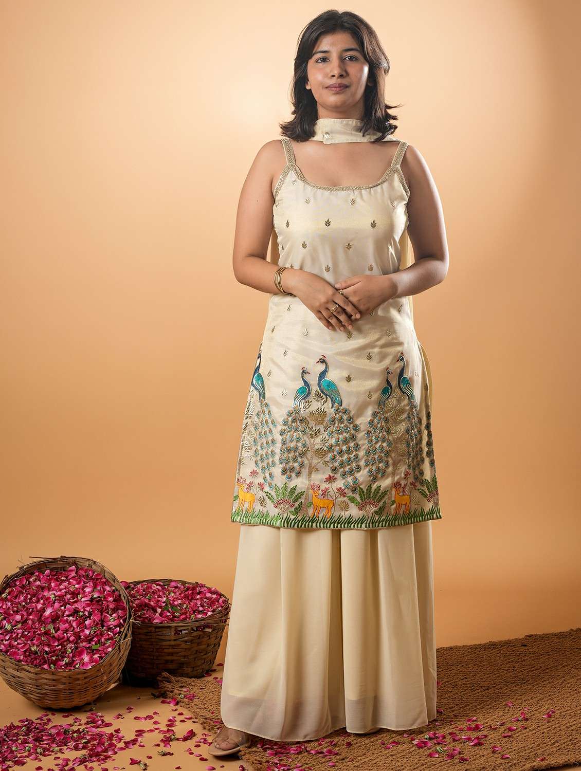 women embroidered sleeveless kurta palazzo with dupatta set