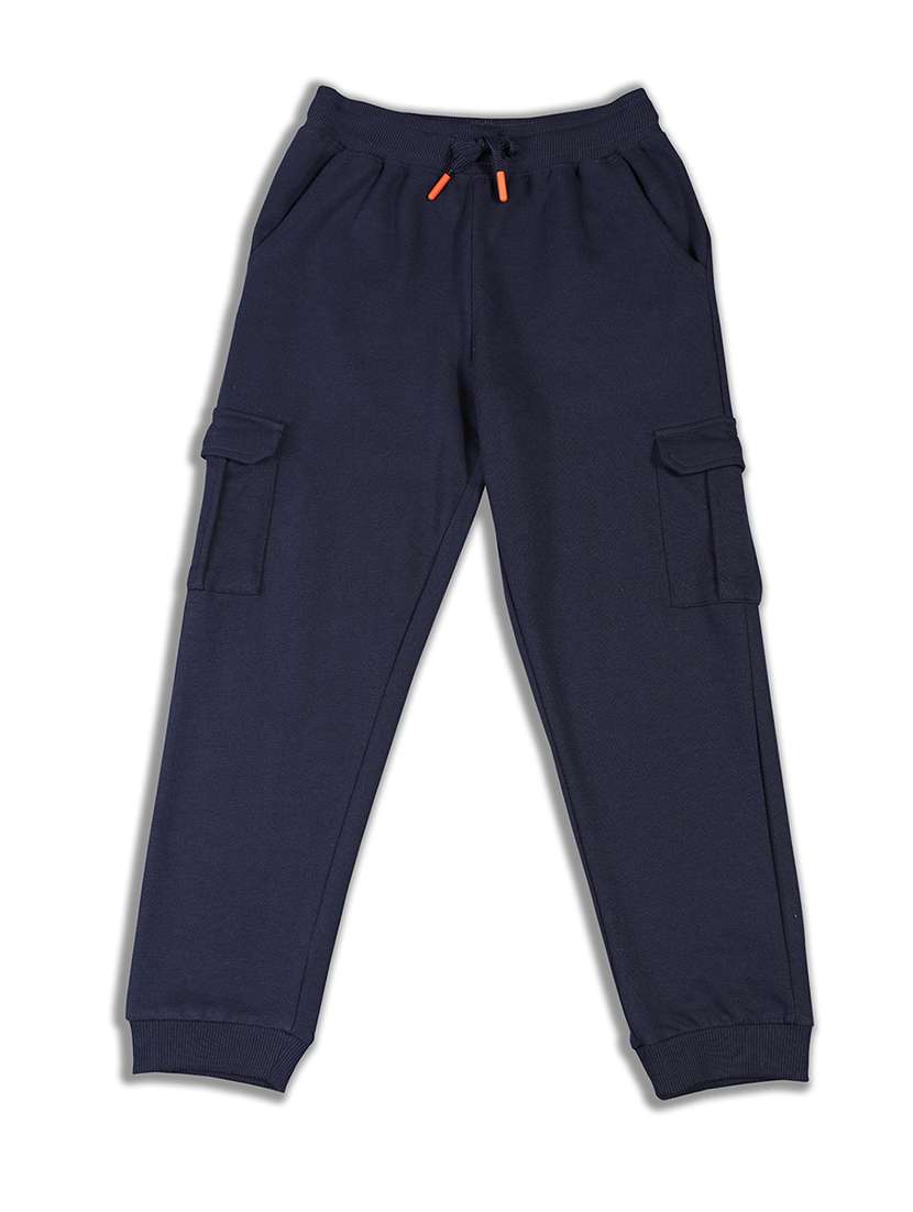 boys solid mid rise regular fit jogger