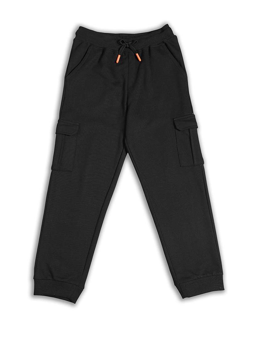 boys solid mid rise regular fit jogger