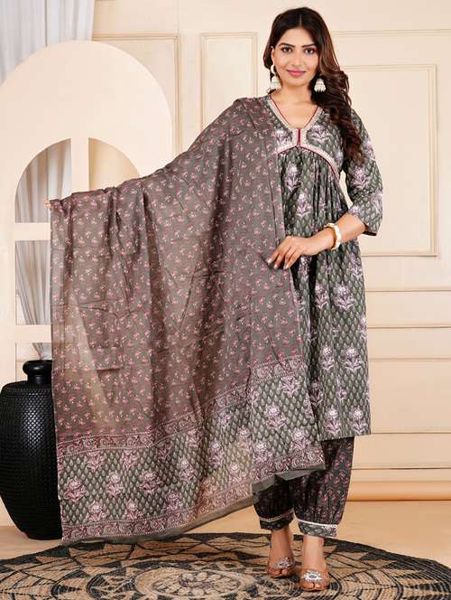 women three quarter sleeve kurta salwar with dupatta set - 22083308 - Standard Image - 0