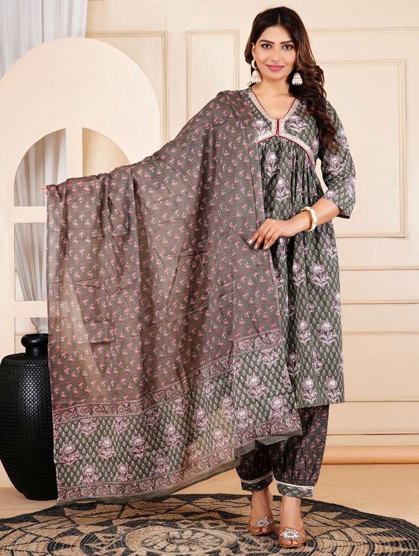 women three quarter sleeve kurta salwar with dupatta set - 22083308 - Zoom Image - 0