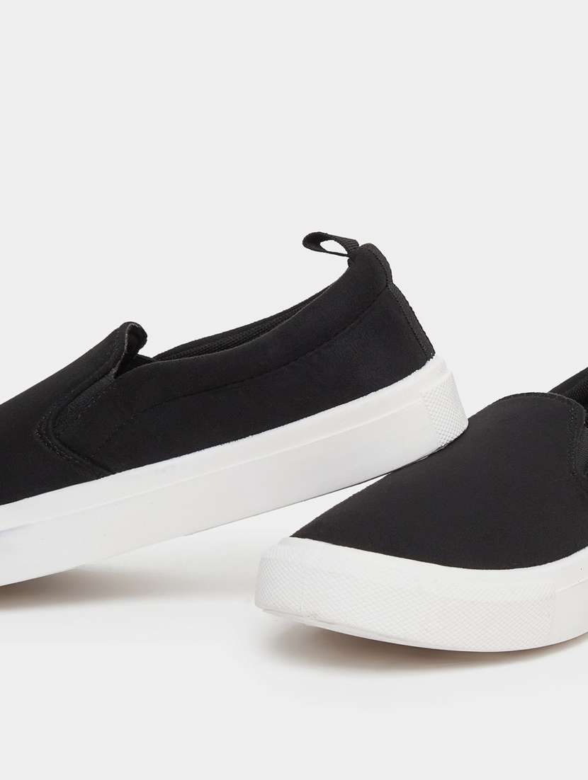 men solid slip on casual shoe - 22083433 -  Standard Image - 3