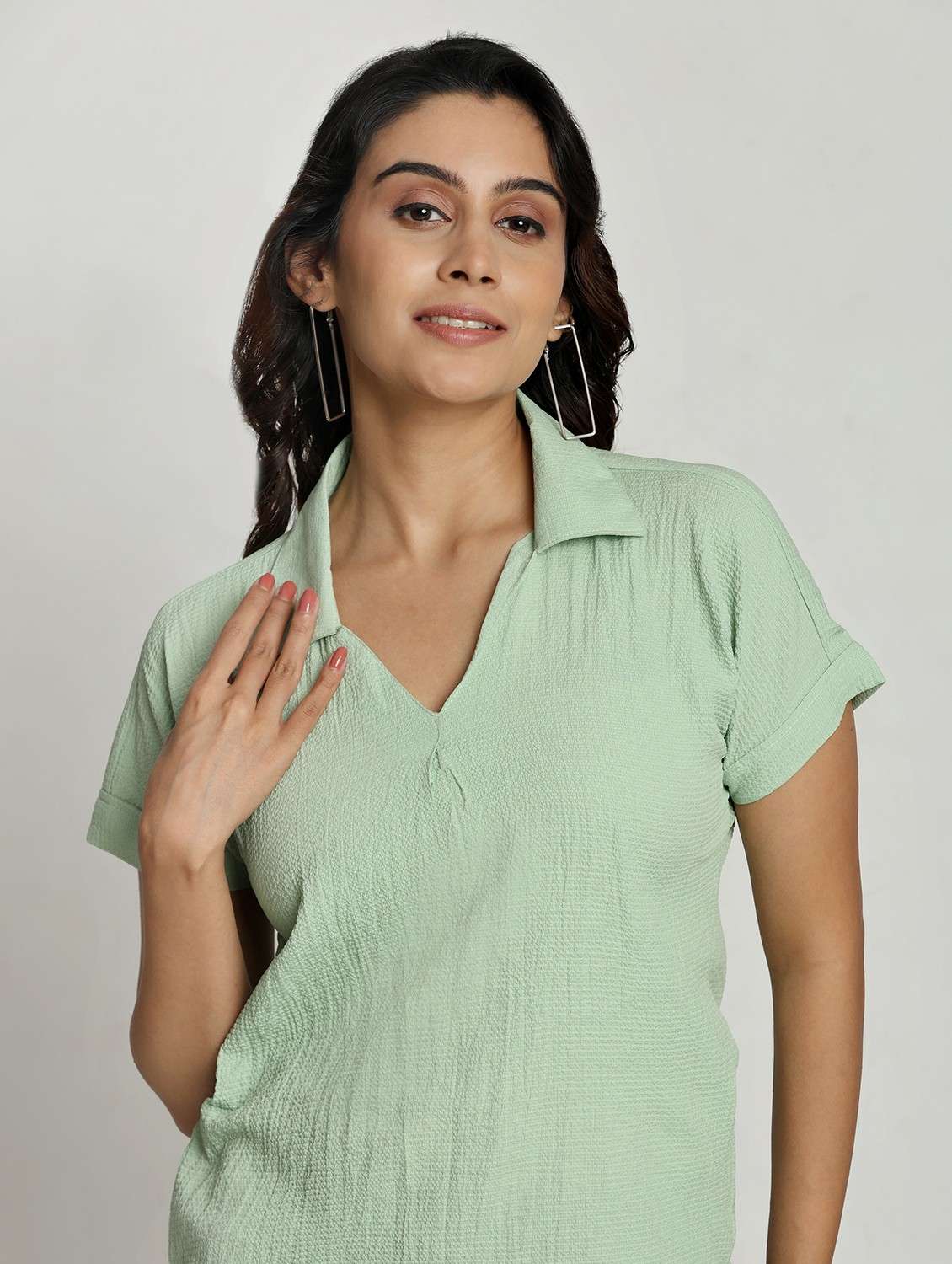 women solid short sleeve collared shirt top - 22083559 - Standard Image - 5