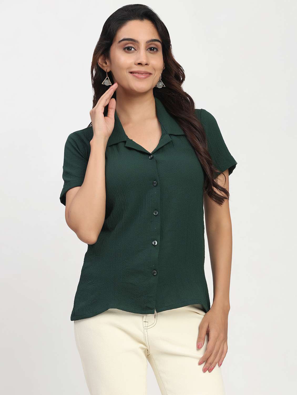 women solid short sleeve collared shirt - 22083593 - Zoom Image - 0