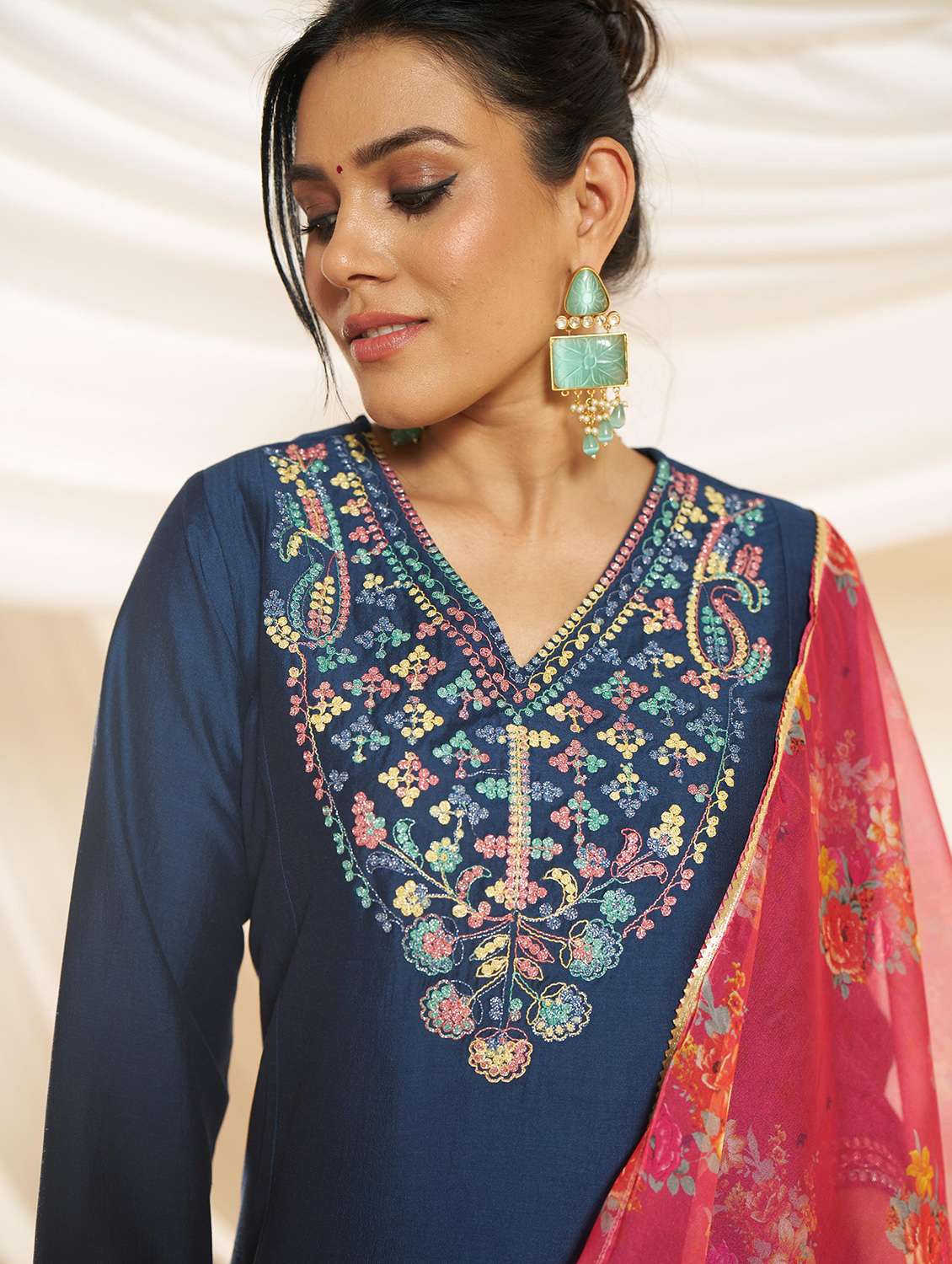 women embroidered three quarter sleeve kurta pant with dupatta set - 22083640 -  Standard Image - 5