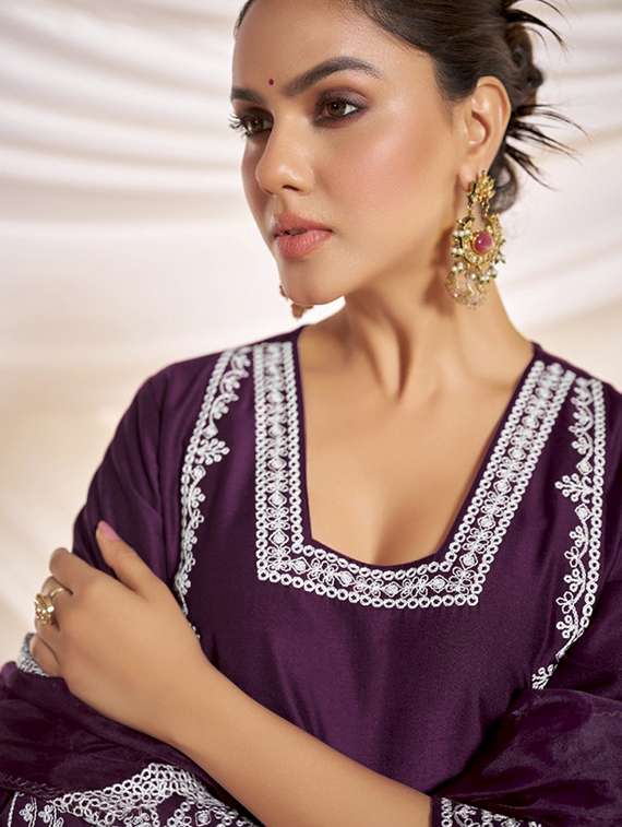 women embroidered three quarter sleeve kurta pant with dupatta set - 22083641 -  Standard Image - 5