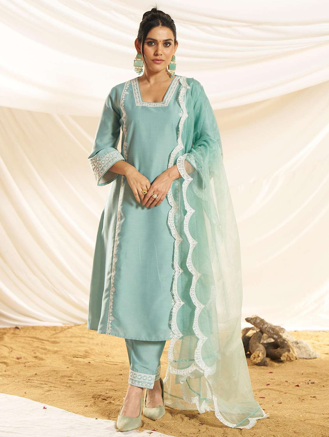 women embroidered three quarter sleeve kurta pant with dupatta set