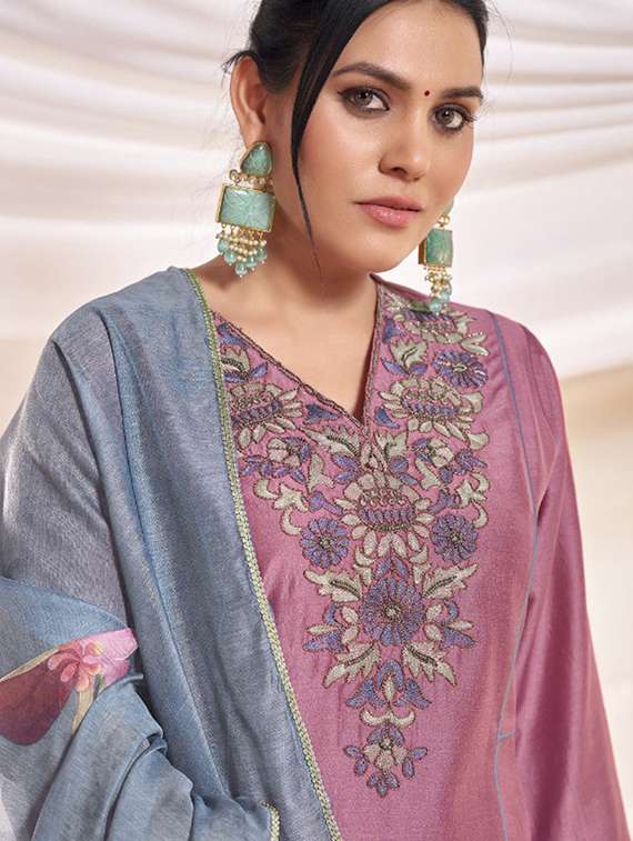 women embroidered three quarter sleeve kurta pant with dupatta set - 22083646 -  Standard Image - 5