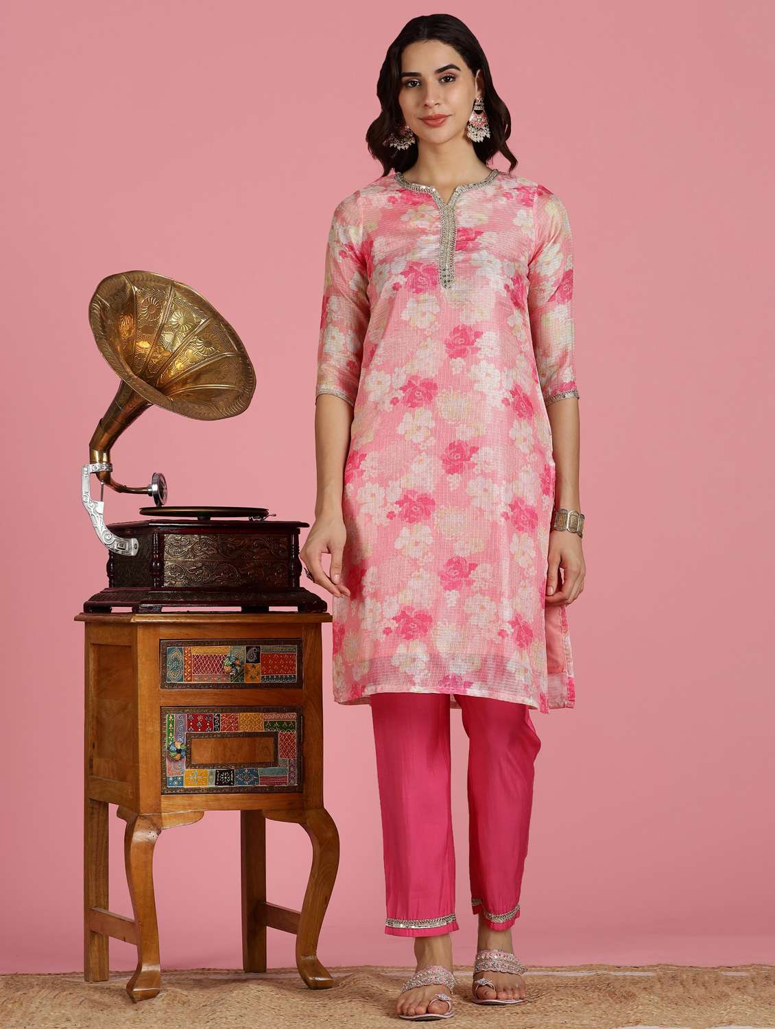 women floral three quarter sleeve kurta pant set