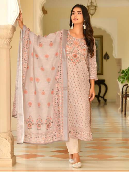 women floral three quarter sleeve kurta pant with dupatta set - 22083996 -  Standard Image - 0