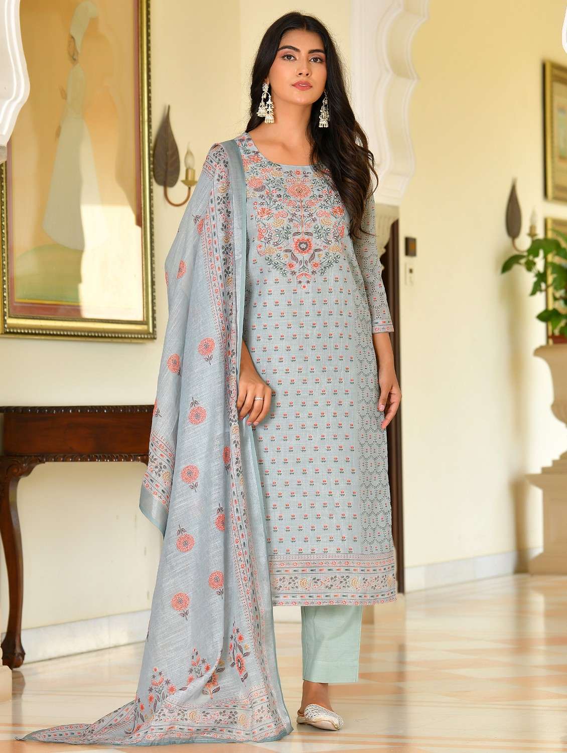 women floral three quarter sleeve kurta pant with dupatta set - 22083997 - Zoom Image - 0