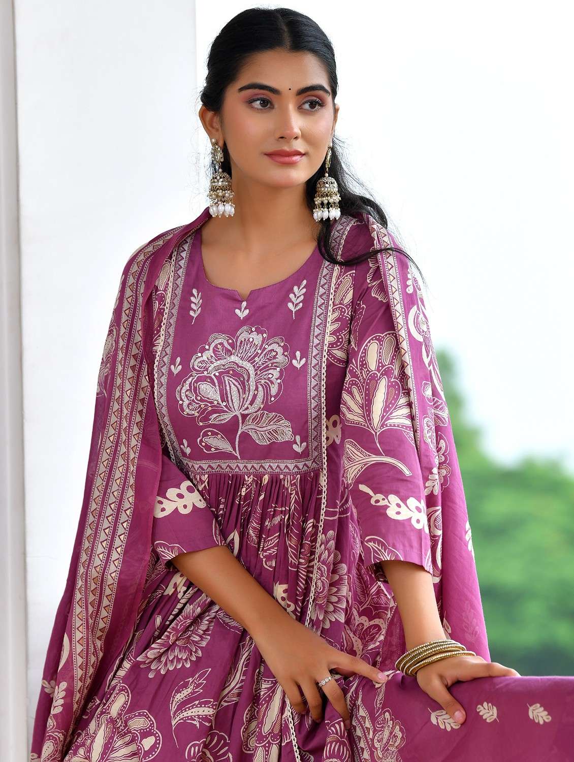 women floral printed three quarter sleeve kurta pant with dupatta set - 22084024 - Standard Image - 3