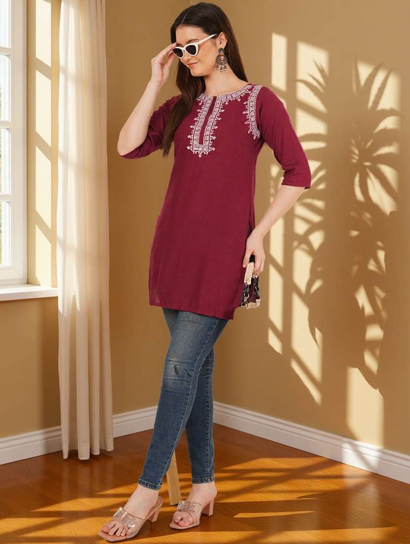 women embroidered three quarter sleeve straight kurti - 22084040 -  Standard Image - 5