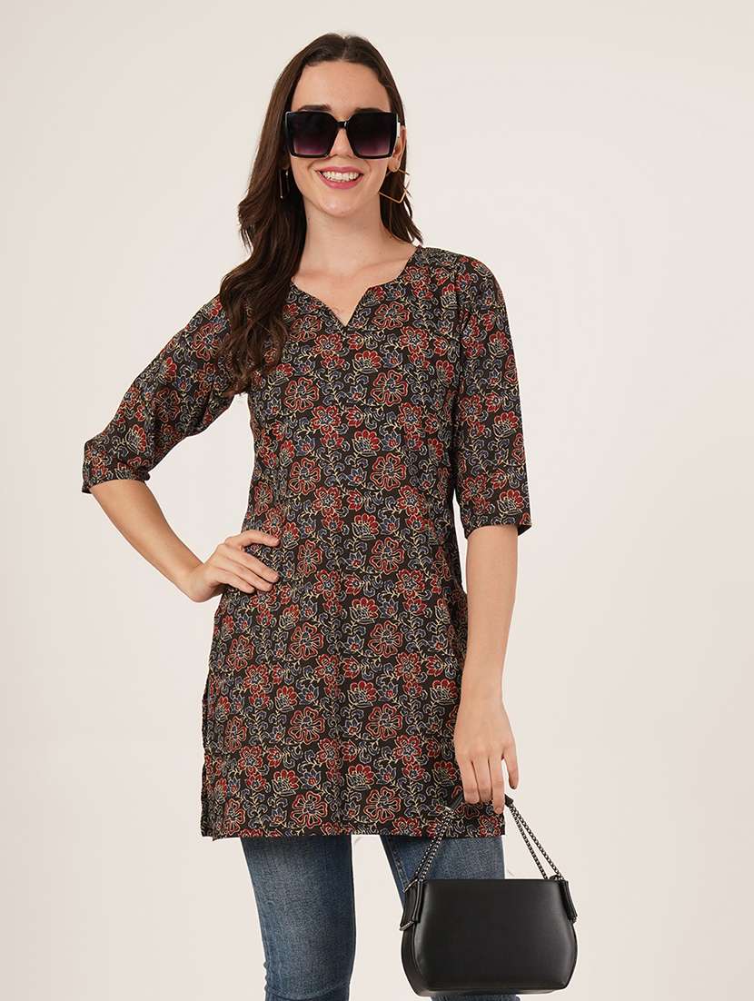 women printed three quarter sleeve straight kurti