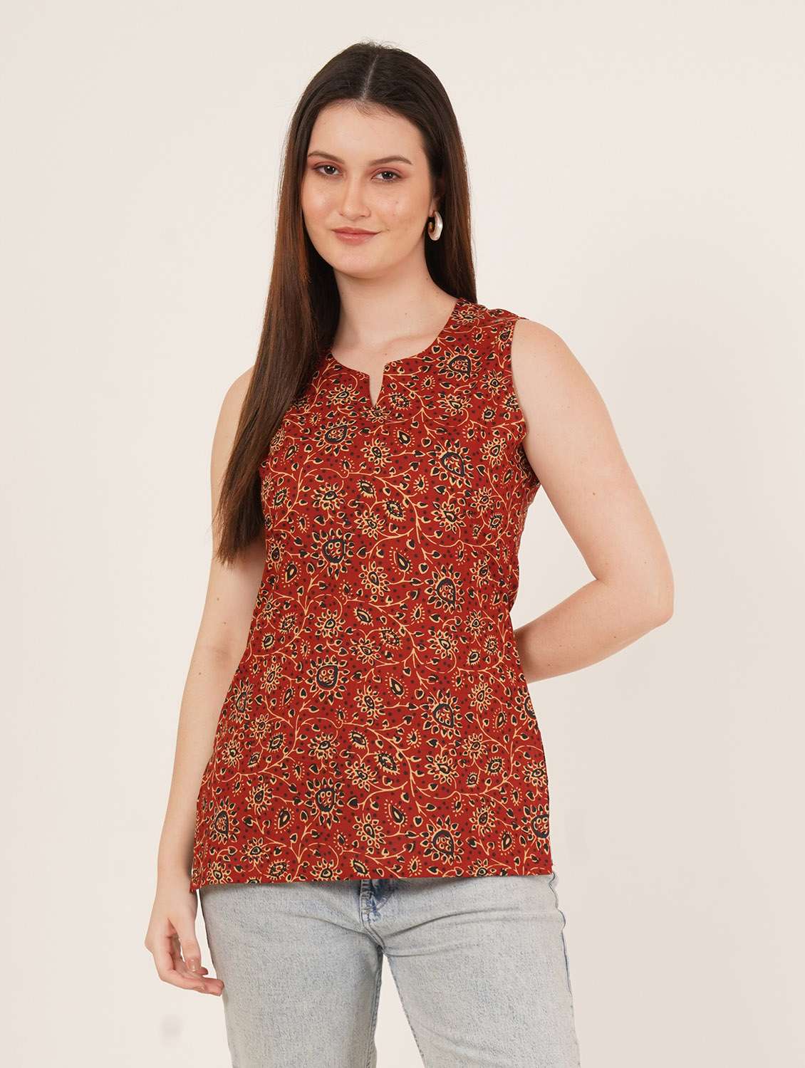 women printed sleeveless straight kurti