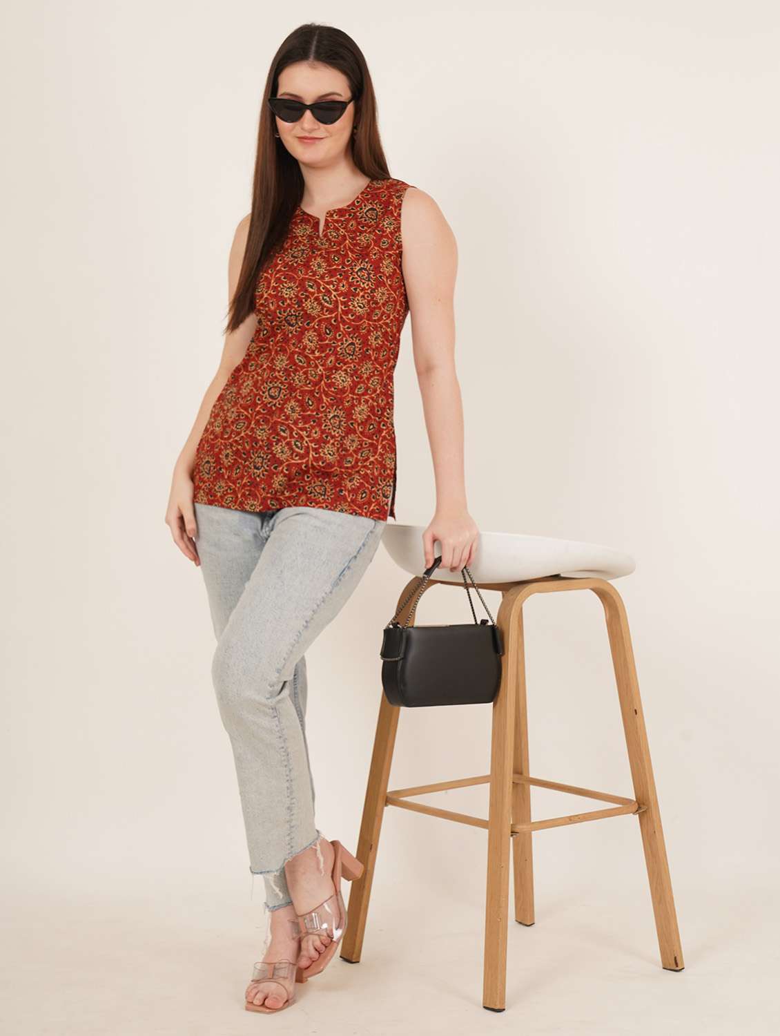 women printed sleeveless straight kurti - 22084119 -  Standard Image - 3