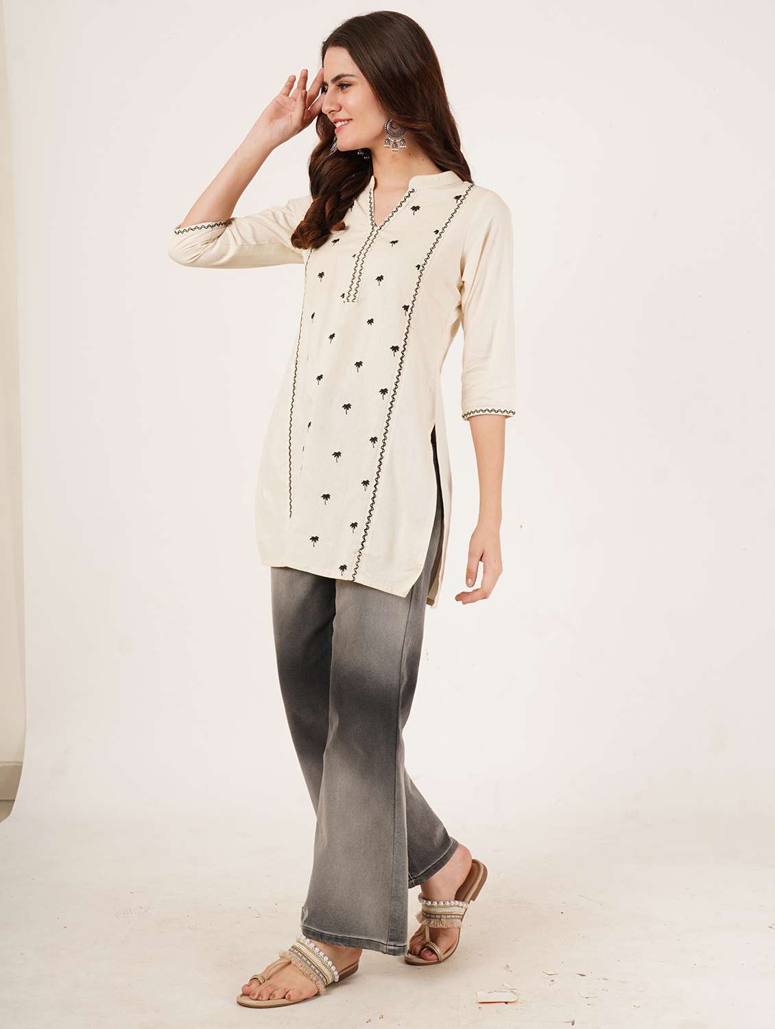 women embroidered three quarter sleeve straight kurti - 22084145 - Standard Image - 5