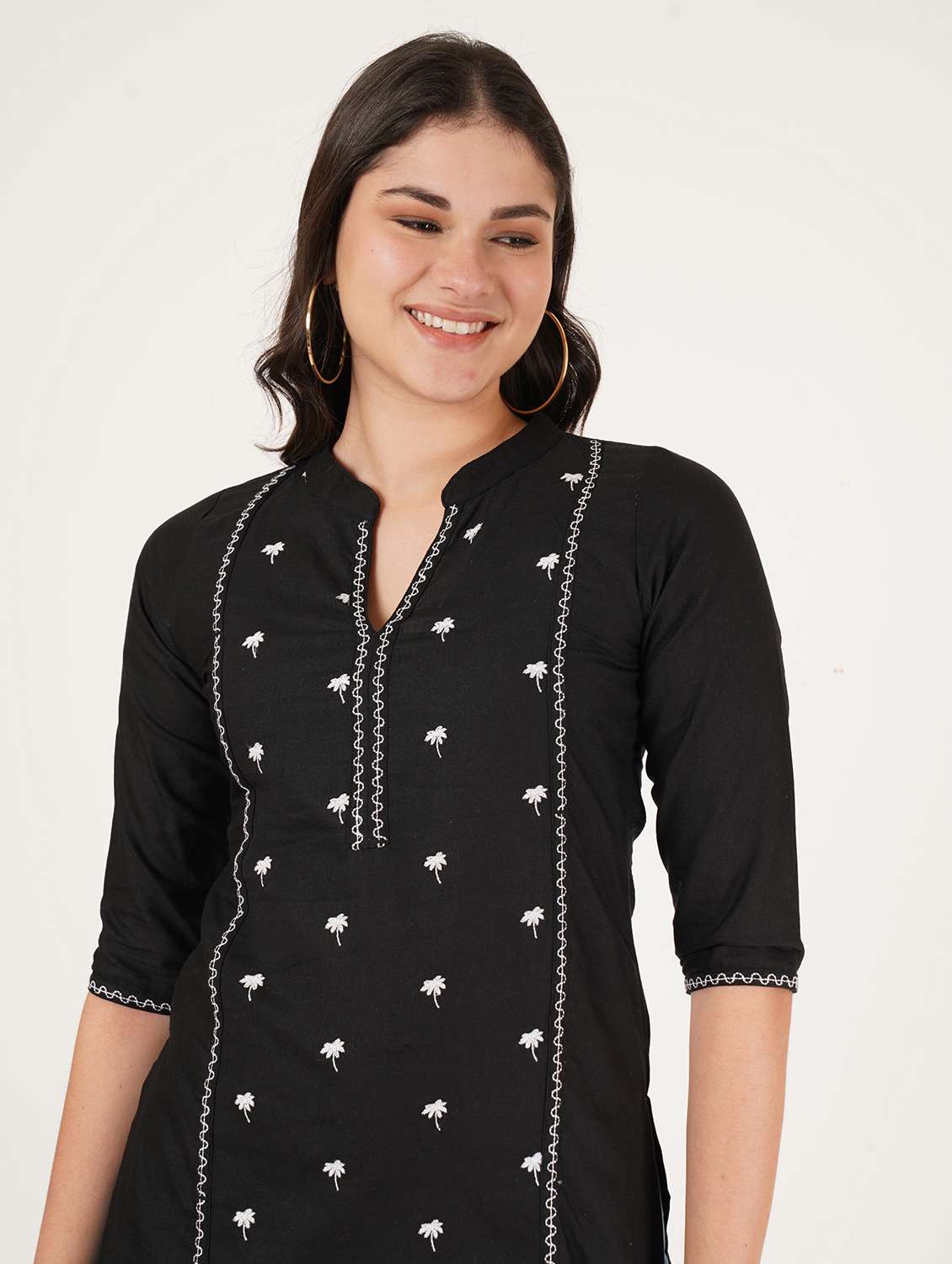 women embroidered three quarter sleeve straight kurti - 22084146 - Standard Image - 3